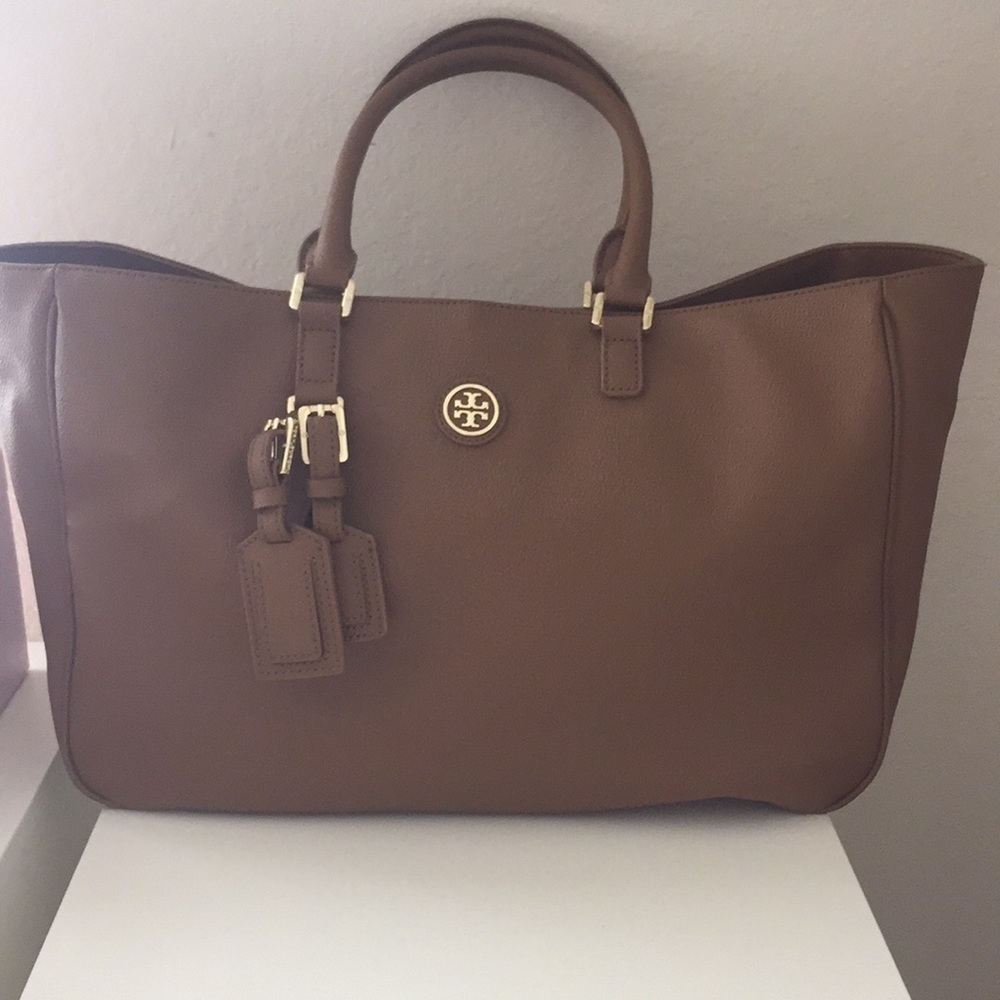 Tory Burch Roslyn tote in luggage color
